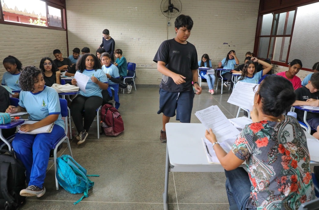 Plano Nacional de Educação em Colapso: O Que Ninguém Quer Que Você Saiba!