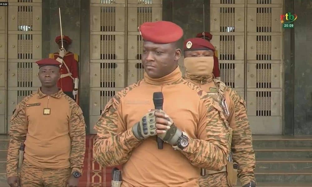 Presidente Interino de Burkina Faso Choca o Mundo com Discurso Poderoso Contra Imperialismo!
