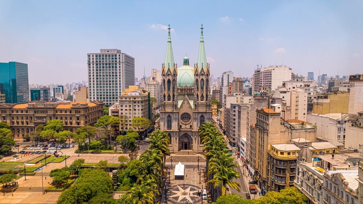 São Paulo em Êxtase: 1 Milhão de Turistas Estrangeiros Invadem a Cidade!