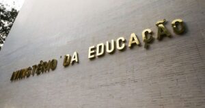 Sem Educação de Qualidade, O Futuro é Um Pesadelo!