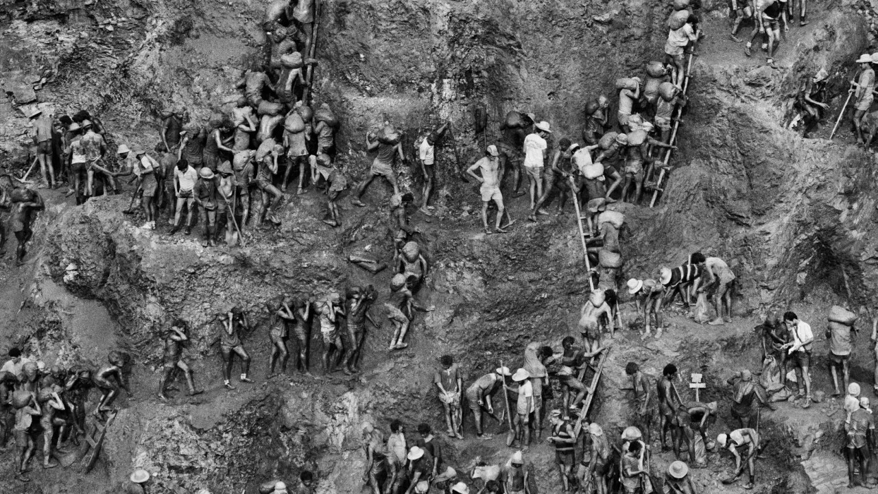 Serra Pelada: O Impacto Chocante da Famosa Foto de Sebastião Salgado!