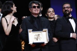 Surpreendente! 'Um Acidente Simples' Conquista a Palma de Ouro em Cannes!