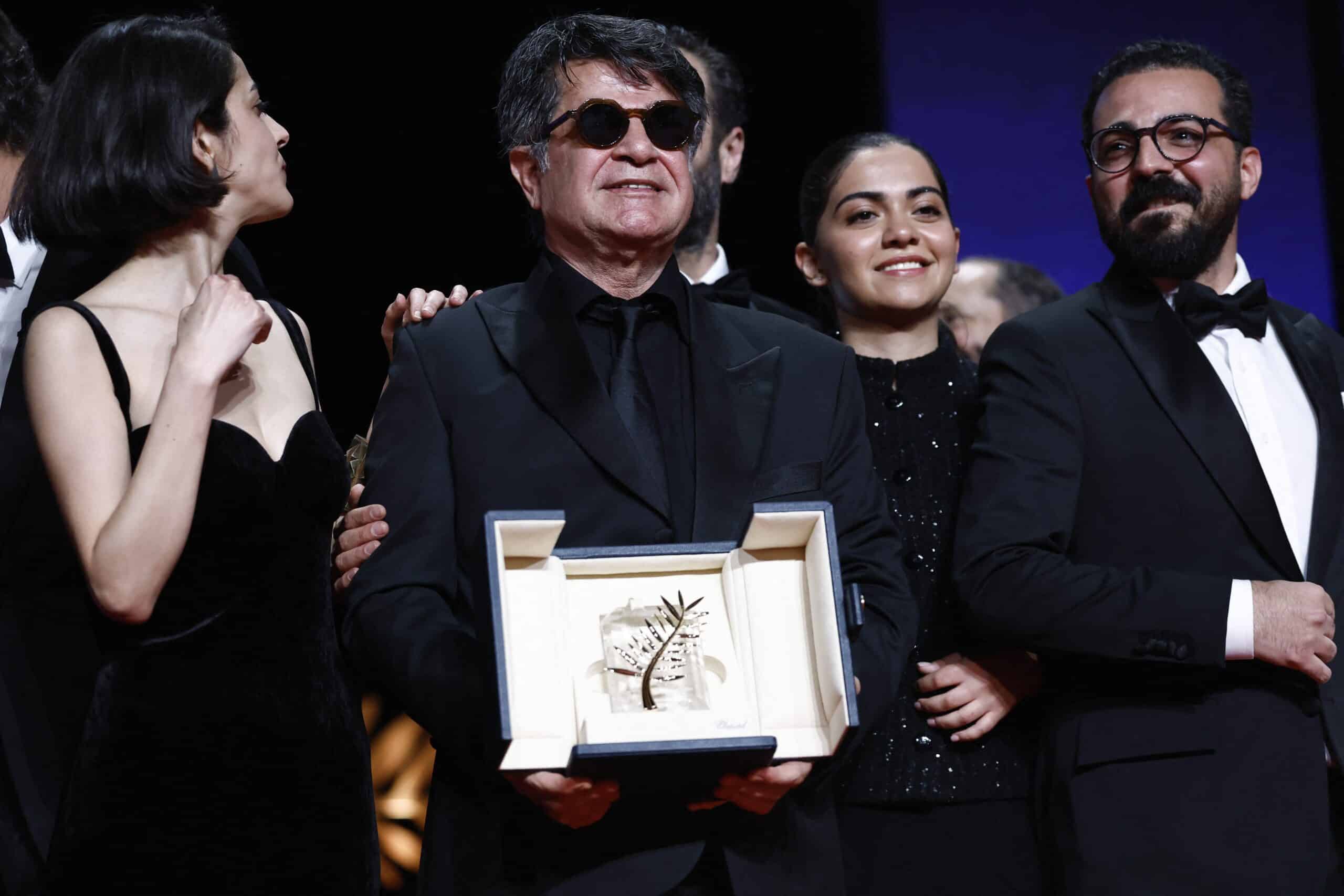 Surpreendente! 'Um Acidente Simples' Conquista a Palma de Ouro em Cannes!