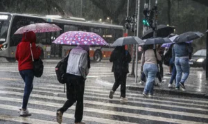 Tempestade Tremenda: Frente Fria Devasta o Sul e Sudeste Nesta Quinta!