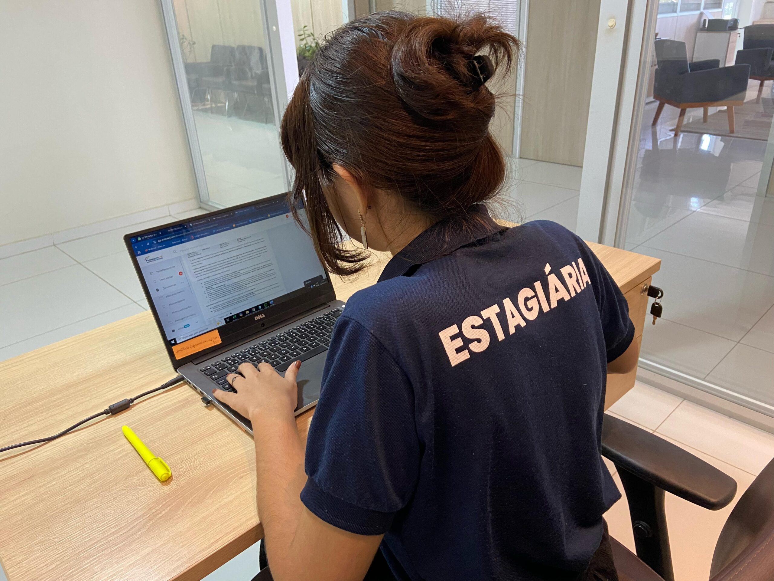 URGENTE: 60% dos Estudantes Apostam em Graduação para Fugir do Desemprego!