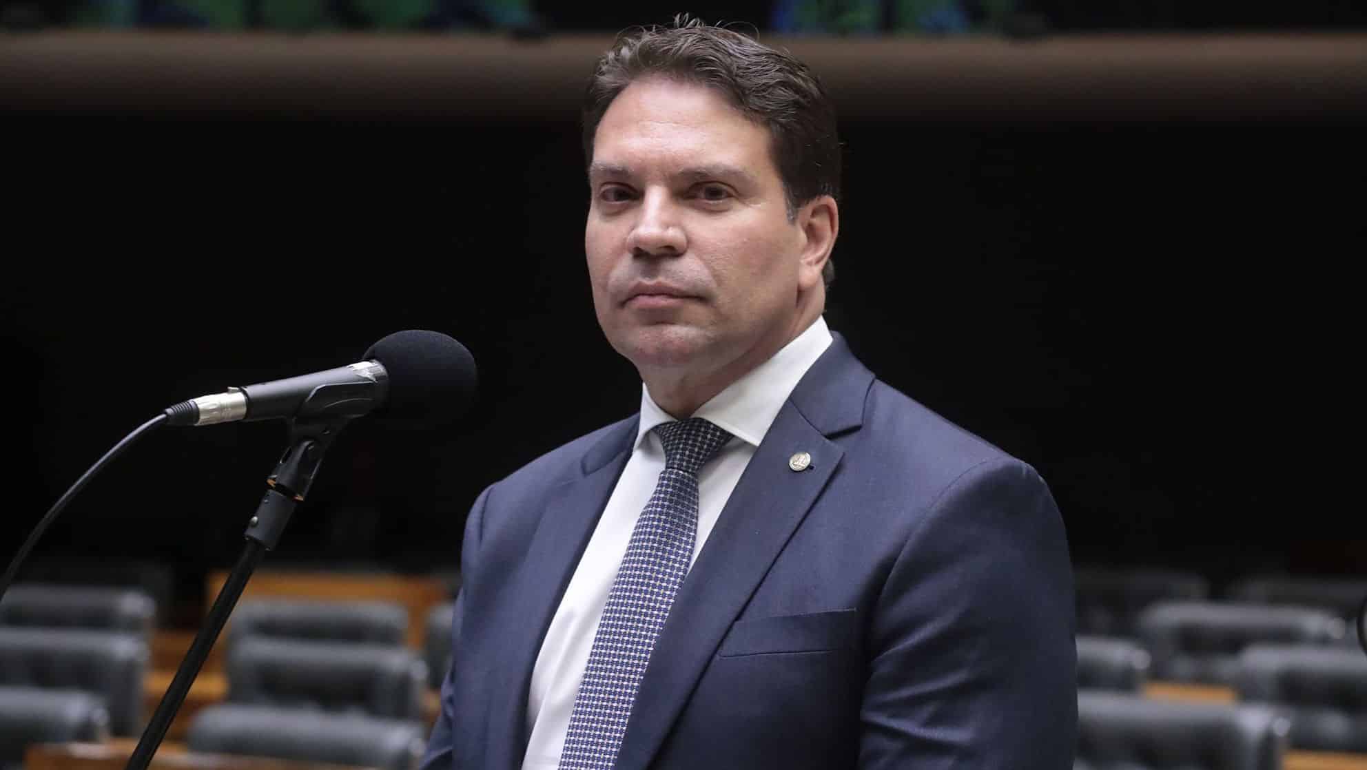 URGENTE: STF Recebe Aviso Bombástico da Câmara Sobre Suspensão de Ação Contra Ramagem!