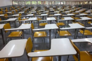 URGENTE: Sem Escolas e Universidades, O Futuro da Nação Está Em Jogo!