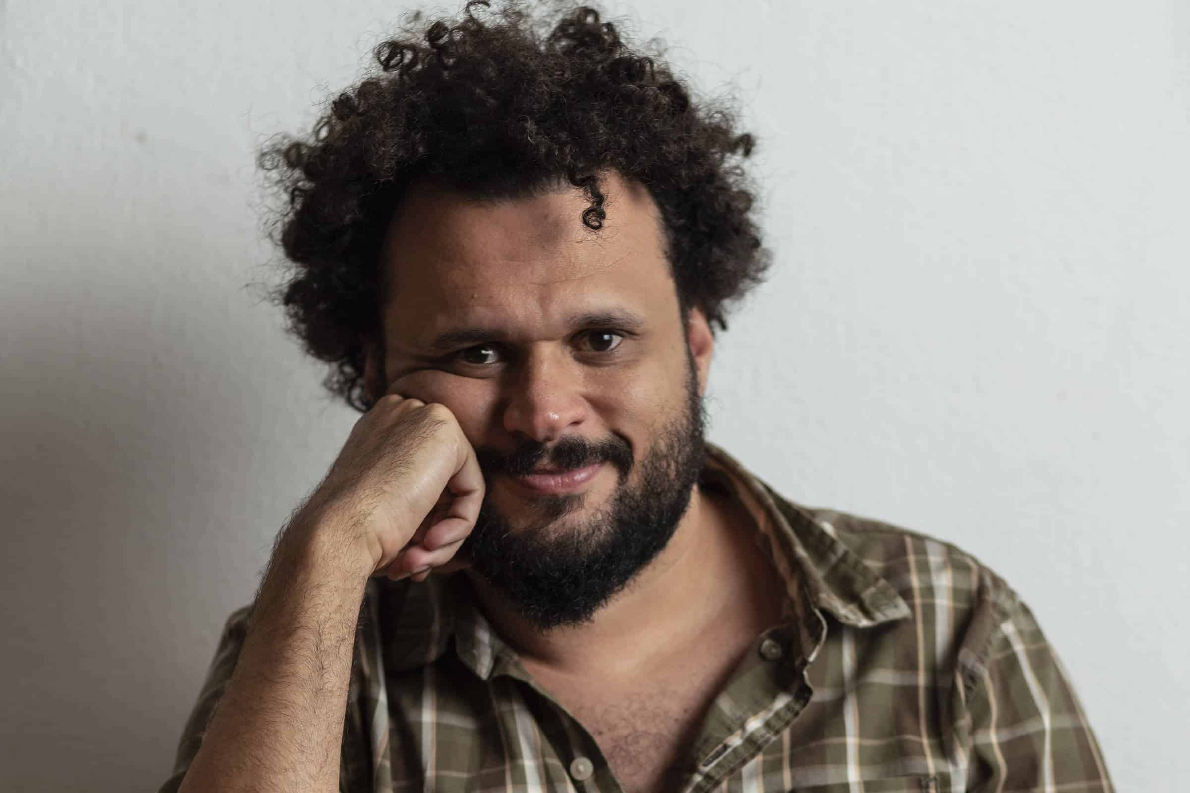 Universidade em Perigo: Sociólogo Clama por Socorro!