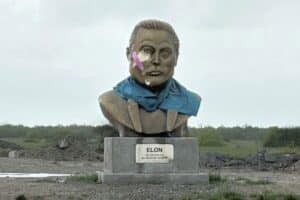 "Explosão Espacial: Base da SpaceX de Musk se Torna CIDADE no Texas!"