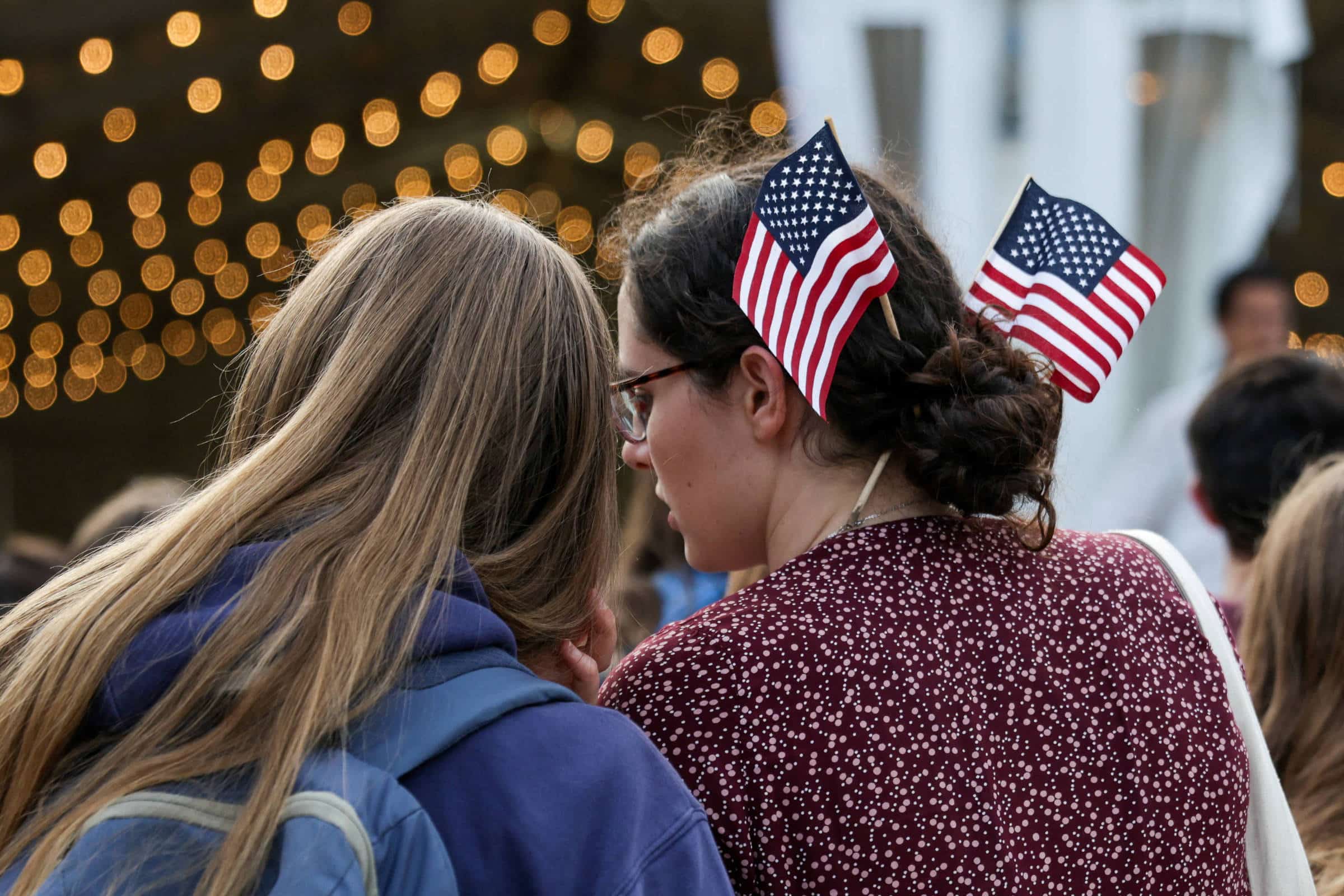 "Trump Ataca Saúde Mental! US$ 1 Bilhão a Menos para Estudantes em Perigo!"