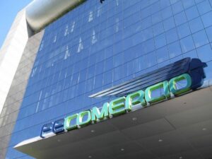 ALERTA: FecomercioSP Prevê Surto de Vendas de 4,8% no Dia dos Namorados! Prepare o Coração!