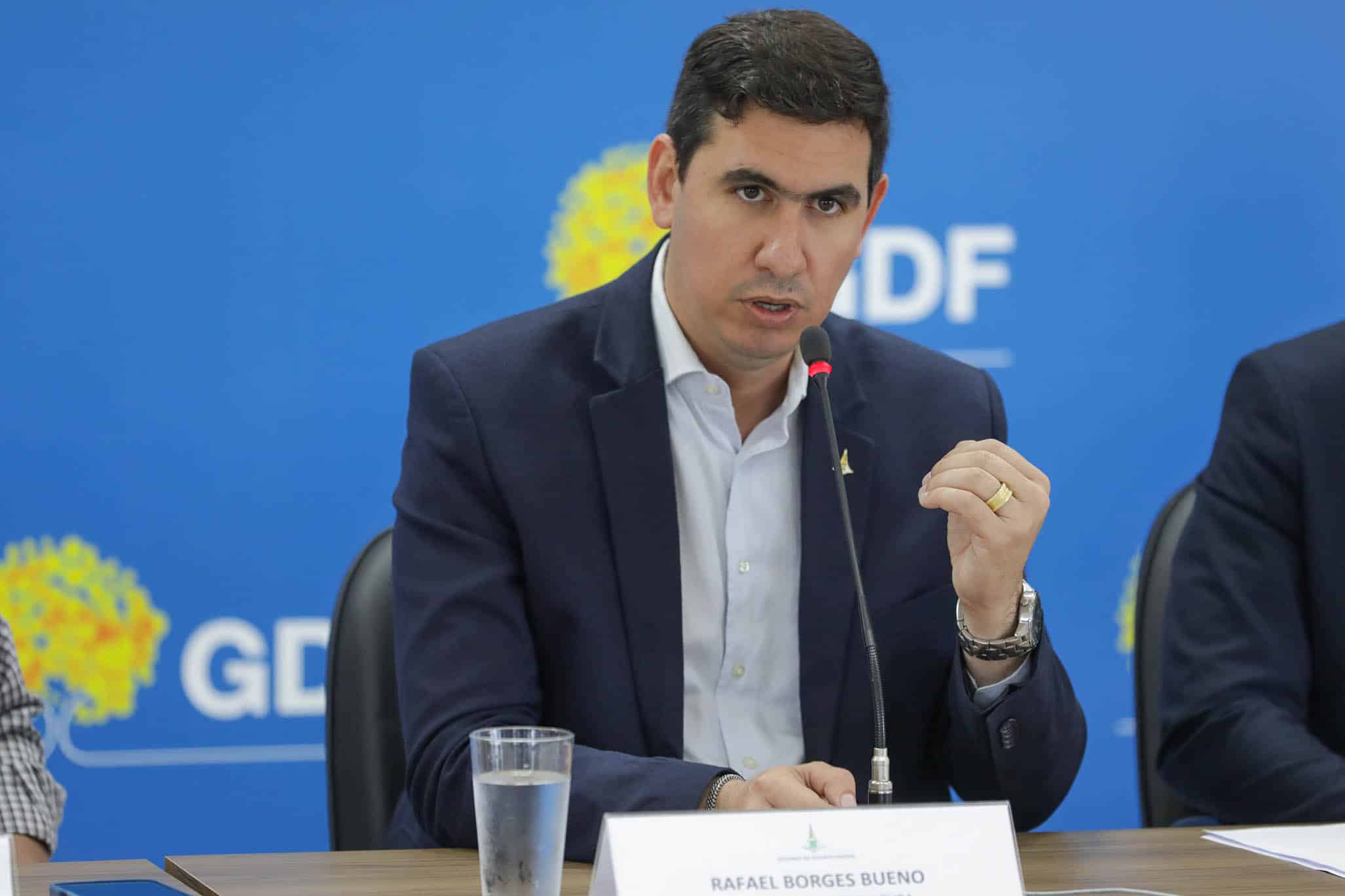 ALERTA MÁXIMO: GRIPE AVIÁRIA DESTRÓI ZOOLÓGICO DO DF!