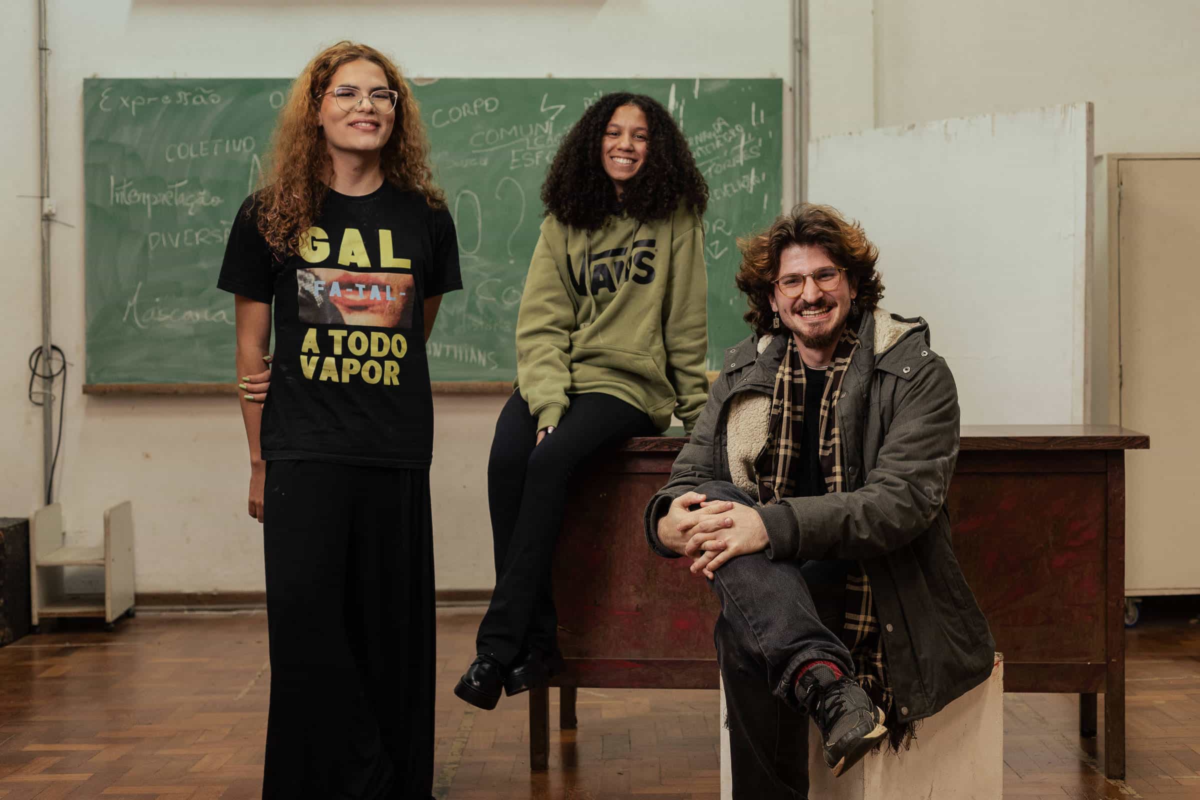 Alerta! Ensino Básico Deixa Alunos à Deriva: Vestibular de Artes em Risco!