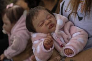 Bebês Reborn: A Sensação que Está Hyperando as Redes ou Apenas uma Ilusão? Descubra!