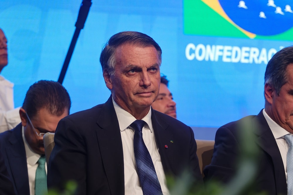 Bolsonaro em Alerta: Eleição sem Ele é um Golpe na Democracia!