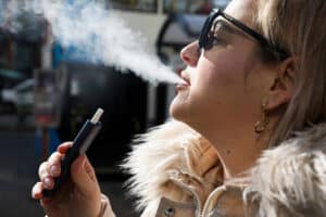 Brasil DESTRAVOU Controle do Tabaco! OMS Faz Revelação CHOCANTE!