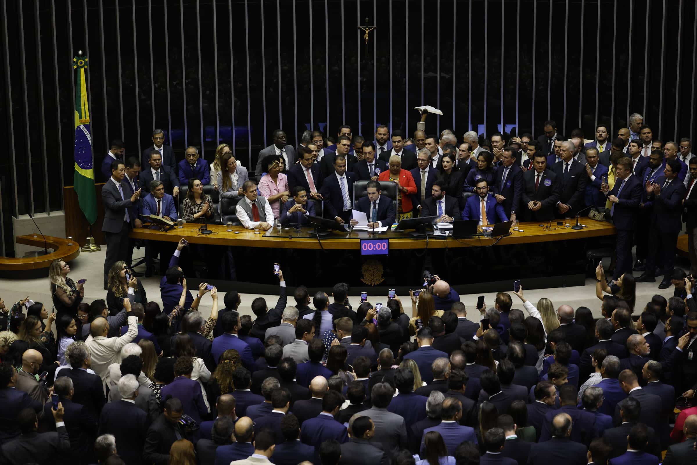 CRISE NO CONGRESSO! Loucura Total à Vista!