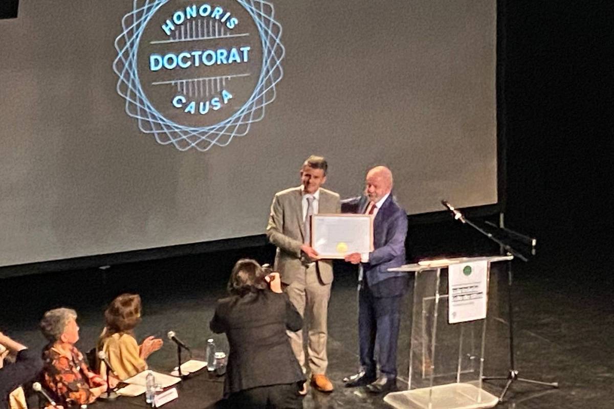 Choque Global: Lula é 'Honoris Causa' em Universidade Francesa!