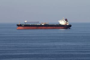 Conflito Explosivo: China Entra em Cena para Defender Seus Navios no Caos Irã-Israel!