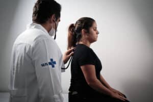 Crise Médica! Rotatividade Disparada: 33,9% dos Profissionais FUGEM da Atenção Primária!