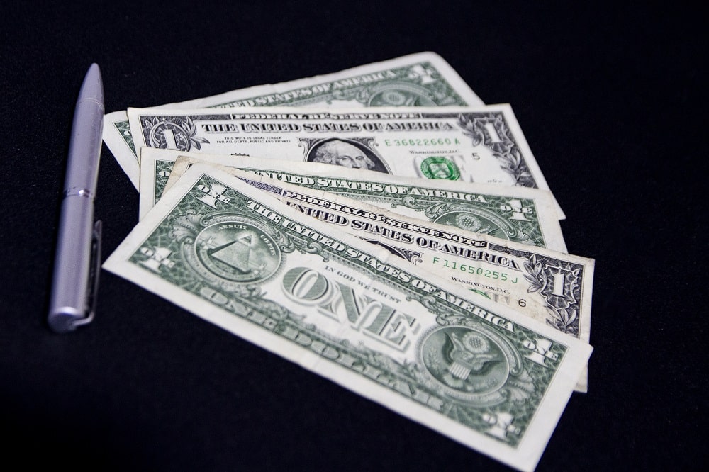 Dólar em Colapso: A Balança entre Conflitos no Oriente Médio e Crise Política no Brasil!