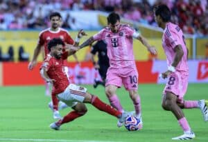 Drama no Mundial de Clubes: Pênalti Perdido, Messi Quase Brilha e Empate Frustrante!