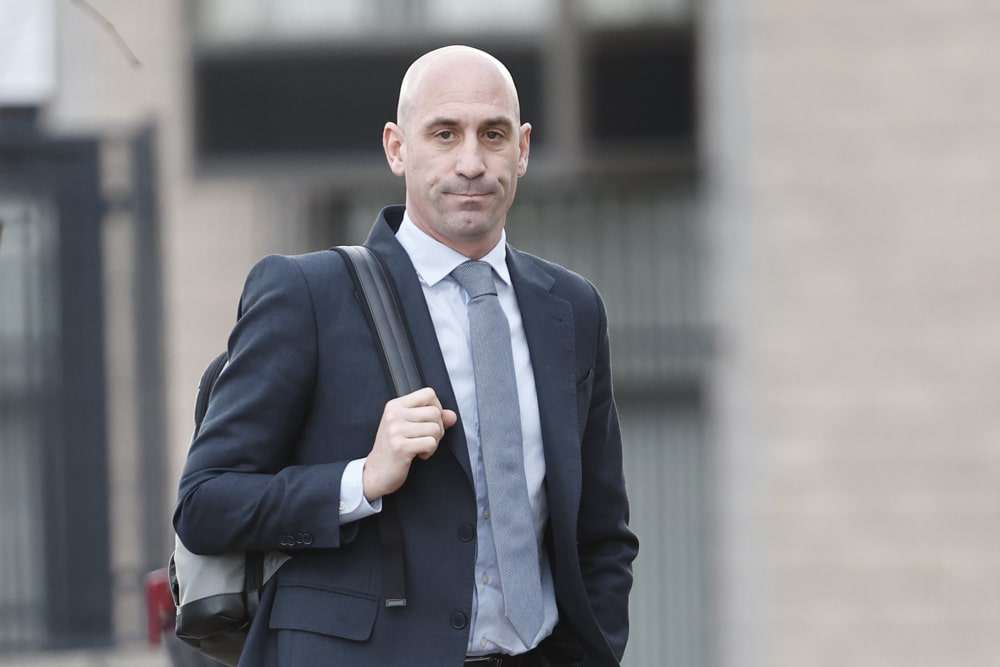 ESCÂNDALO: Justiça Espanhola PUNE Luis Rubiales com Multa por AGRESSÃO SEXUAL!