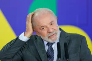 ESCÂNDALO: Orçamento das Universidades Federais desmorona a partir de 2024!