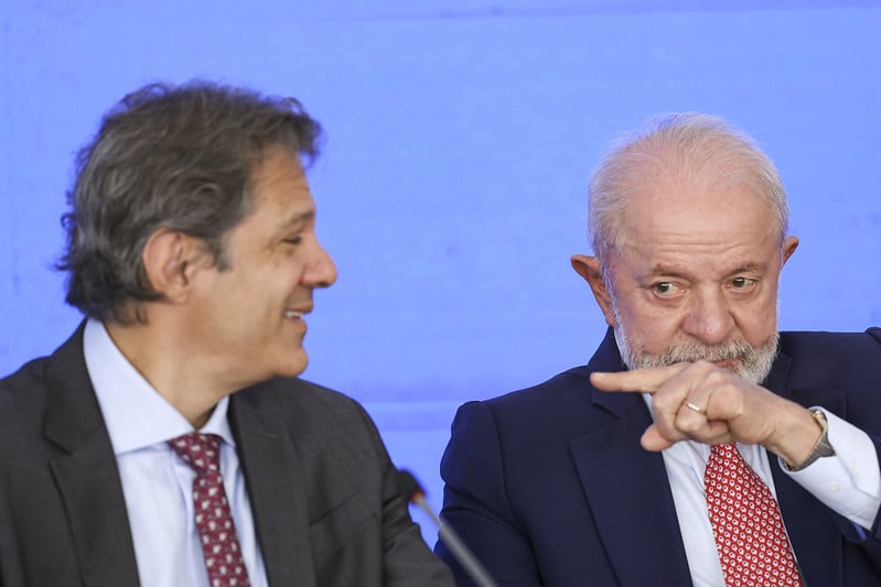 Escândalo à Vista: TCU Libera Contas de Lula com Sérias Advertências!