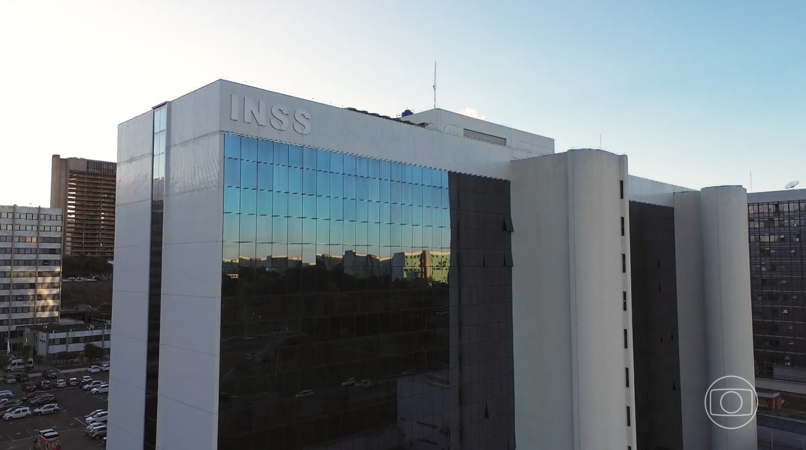 Escândalo do INSS: 3,1 Milhões de Vítimas de Fraude em Descontos Irregulares! 512 Mil Contestações em Tenda!