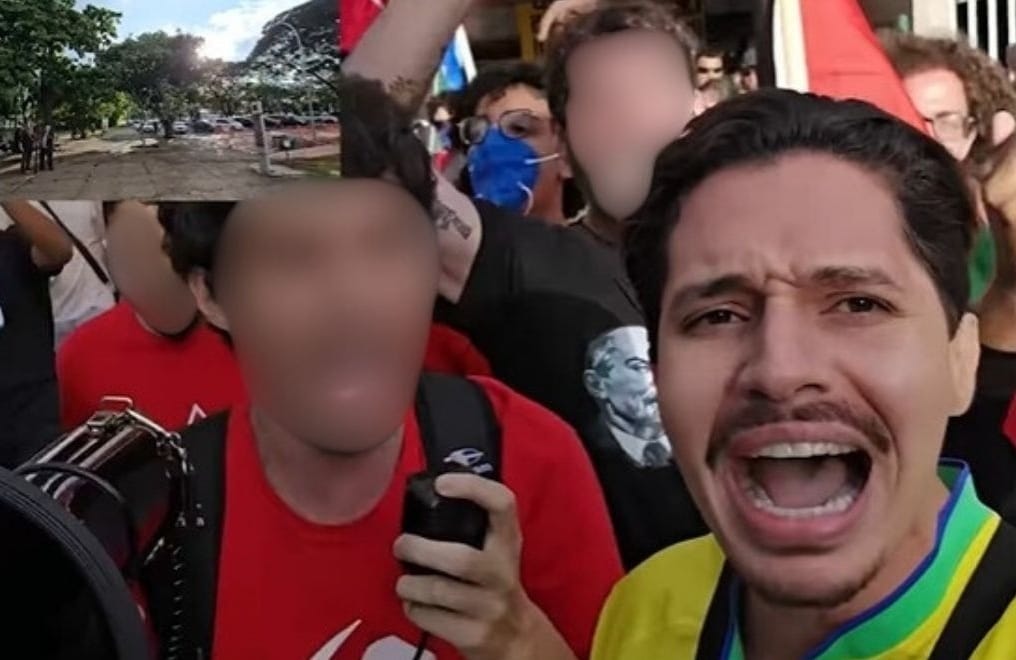 Escândalo na Universidade: Tentativa de Expulsão de Estudante Revolucionário!