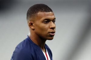 Escândalo no Futebol: Mbappé Acusa PSG de Assédio Moral e Extorsão!