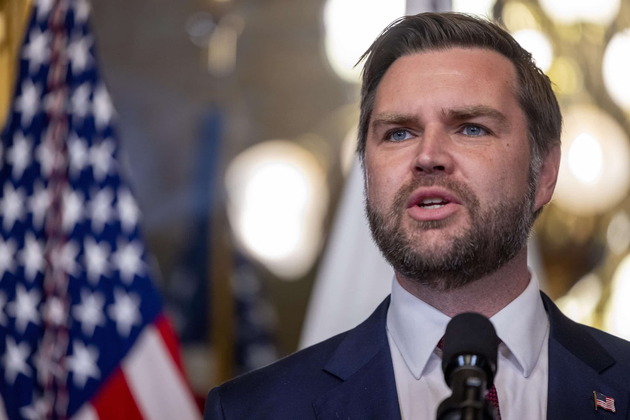 JD Toma Partido de Trump em Confronto Explosivo com Musk!