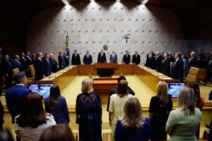 Justiça em Choque: Viúva e Agricultor Condenados em Escândalo Inacreditável!