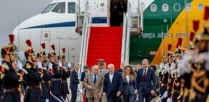 Lula Surpreende e Marca Presença na Academia Francesa em Visita Explosiva!
