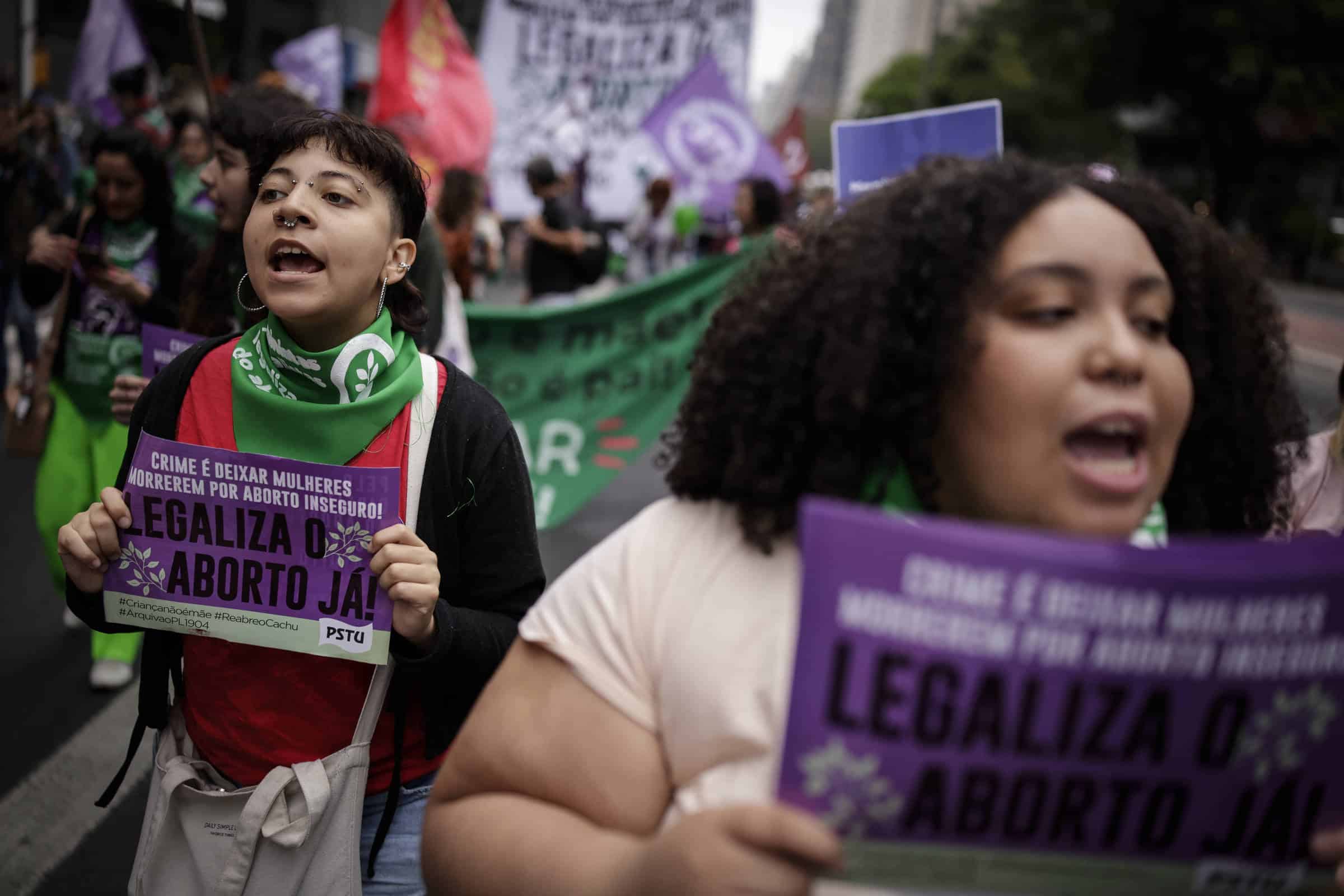 MP TENTA CENSURAR CARTAZ ANTIABORTO NO RIO: A VERDADE NUA E CRUA!