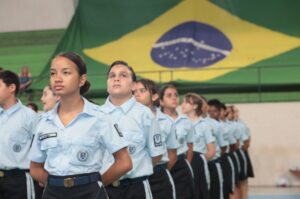 ONU EXPLODE POLÊMICA: Psol exige FIM IMEDIATO das escolas cívico-militares no Brasil!