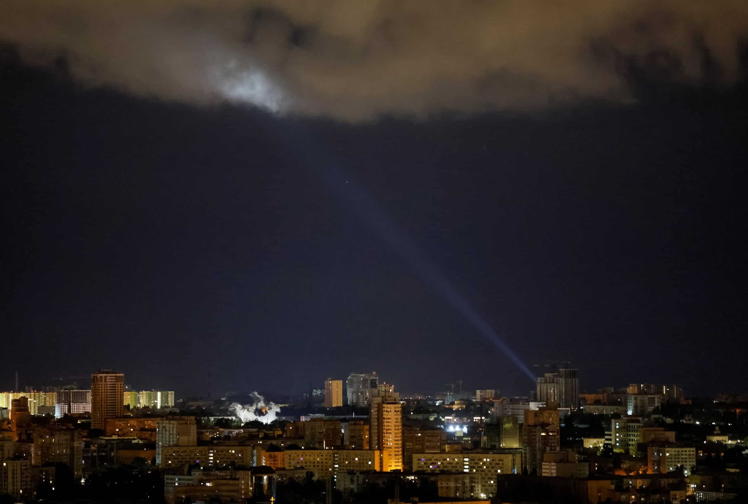 Rússia Desata Tempestade de 315 Drones em Kiev: Zelensky Alerta para o Ataque Mais Brutal da História!