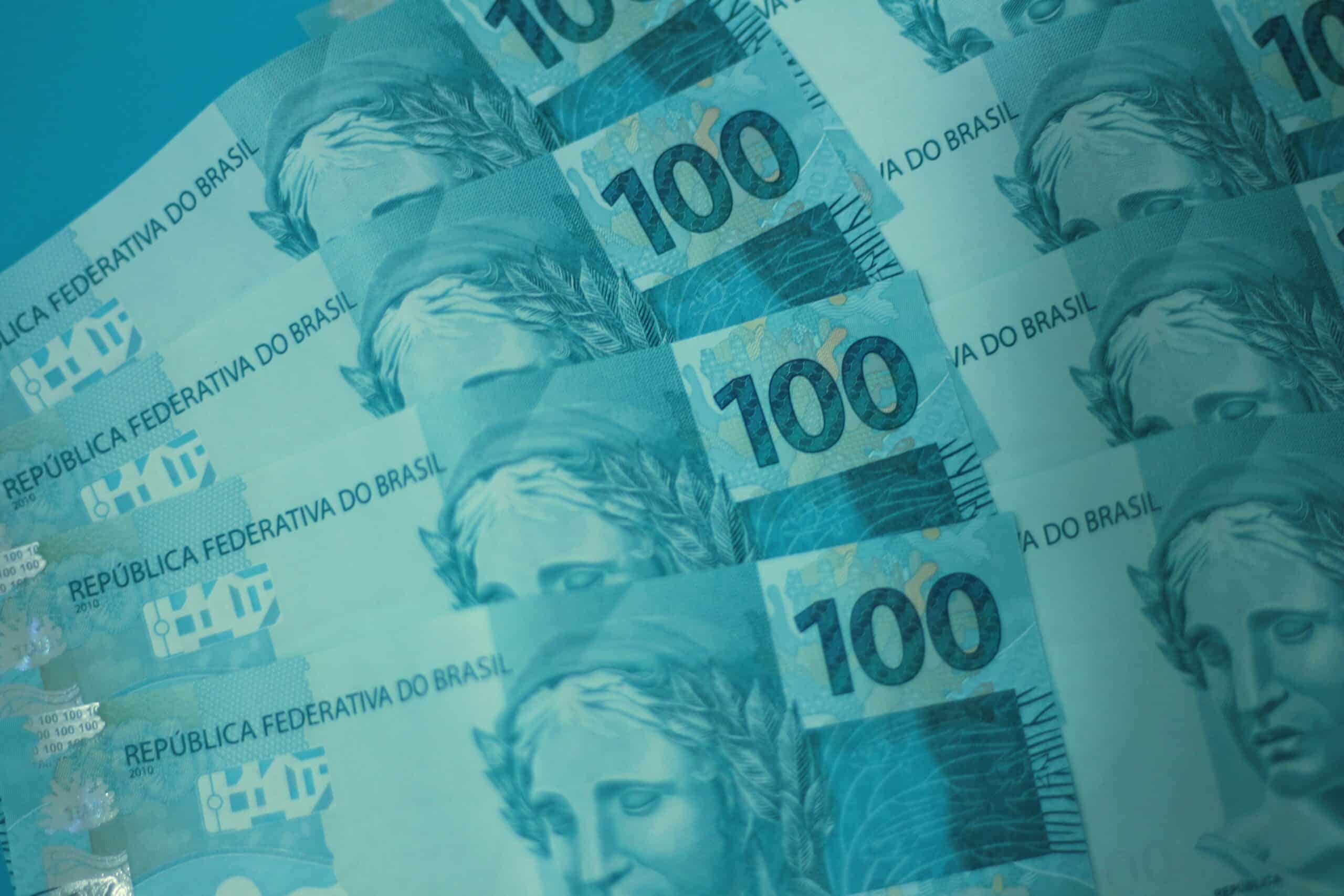 Salário-Mínimo: O Que REALMENTE Deveria Ser em 2025? Descubra a Verdade Chocante!