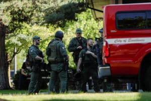 TRAGÉDIA EM IDAHO: TIROTEIO FATAL CEIFA DUAS VIDAS DE HERÓIS BOMBEIROS!