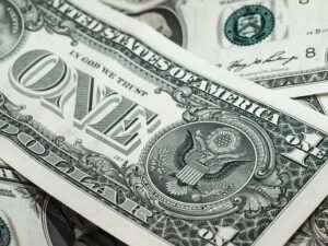 Tarifas Explosivas nos EUA: Dólar em Queda Livre e Câmbio em Caos!