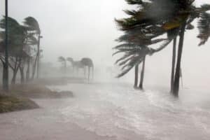Tempestade Devastadora: Sul do Brasil Sofre com Ventos Furiosos e Granizo Nesta Terça-Feira!