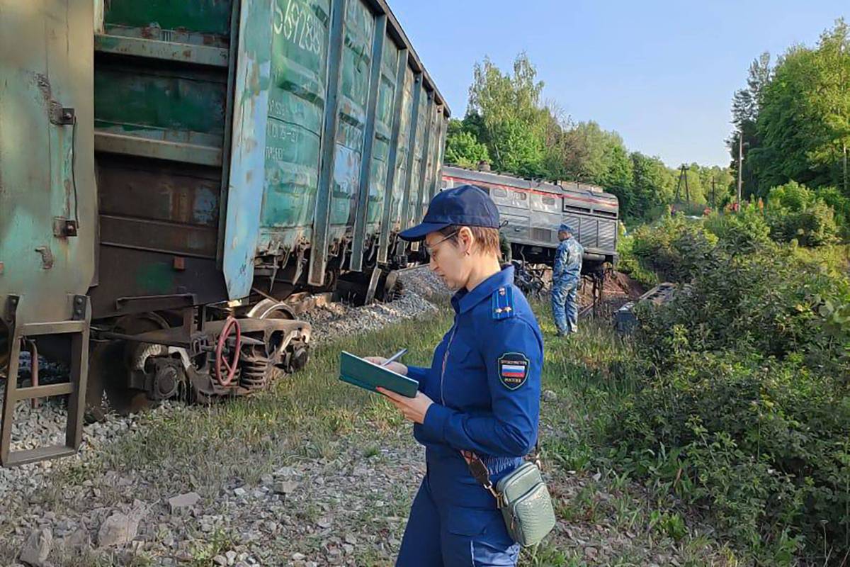 Tragédia na Fronteira! Pontes desabam e 7 vidas perdidas em calamidade na Rússia!