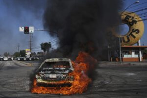 Trump Ignora Governador e Desata a Fúria na LA: Guarda Nacional Chega para Reprimir Protestos!
