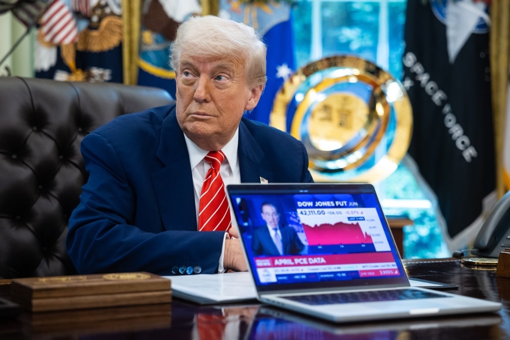 Trump Surpreende e Choca: Acordo Comercial com a China Assinado na Surdina!