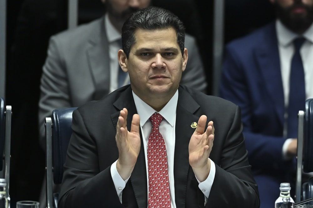 URGENTE: Congresso Em Foco! Lula Sob Pressão e CPMI do INSS Pode Explodir na Terça!