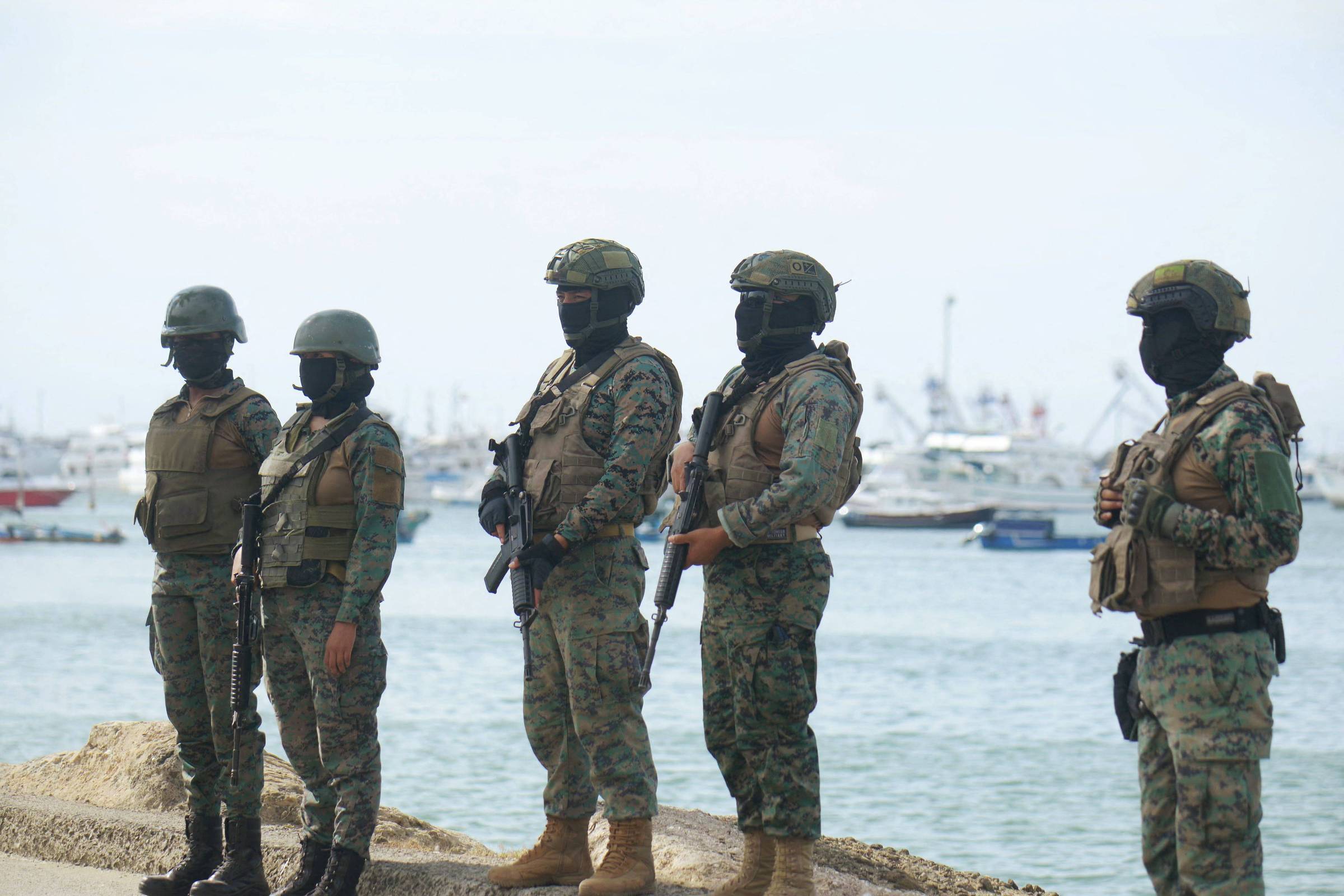 URGENTE: Equador Libera Território para Bases Militares Estrangeiras - O Fim da Soberania?
