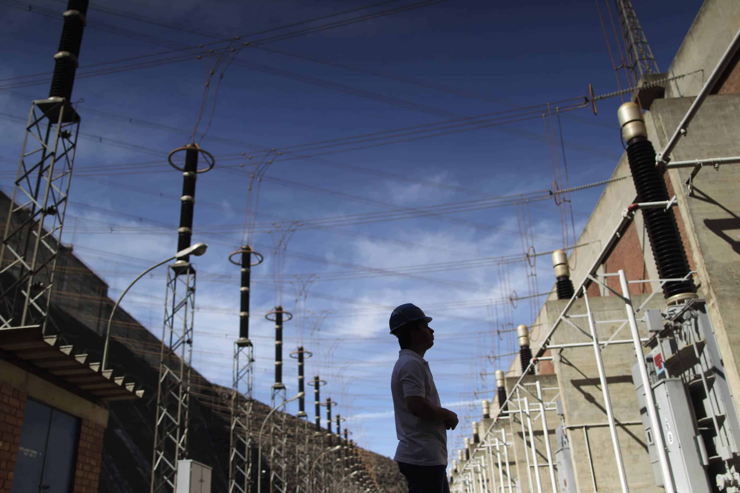URGENTE: Trabalhadores em Perigo! A Batalha pela Qualificação na Era da Transição Energética!