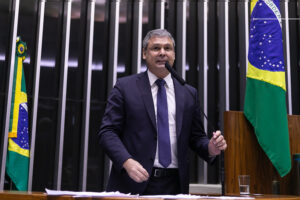VÍDEO BOMBA! Lindbergh desmascara STF em revelações CHOCANTES!