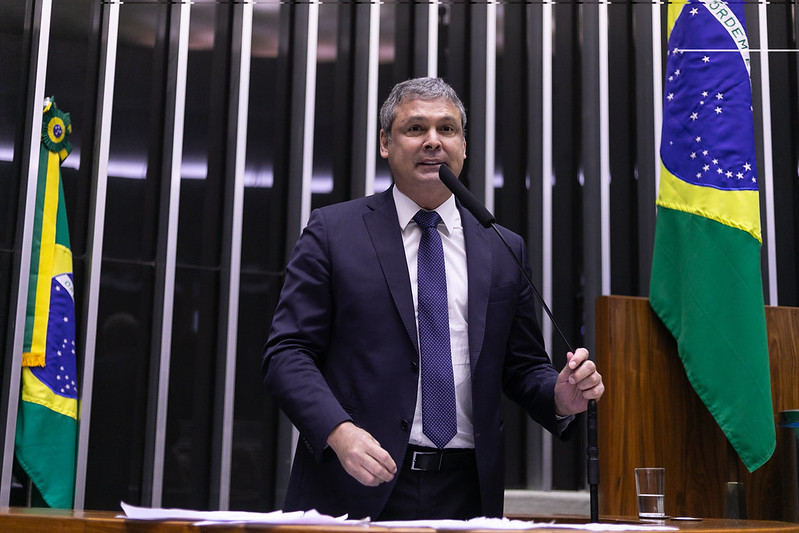 VÍDEO BOMBA! Lindbergh desmascara STF em revelações CHOCANTES!